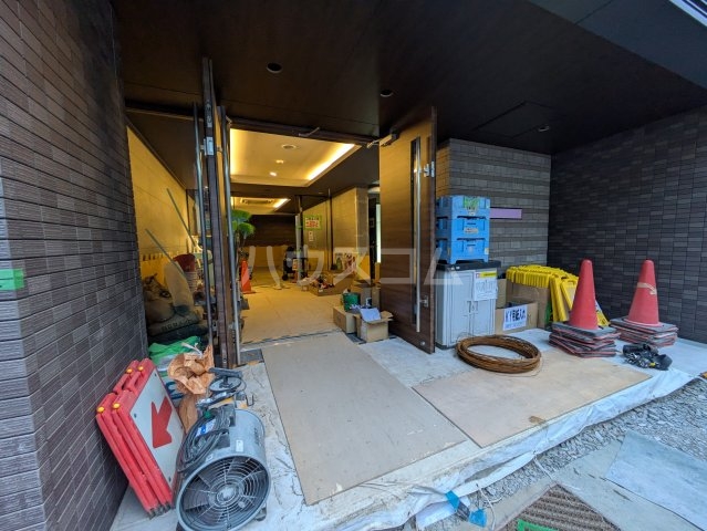 20/30 エントランス