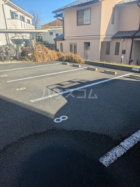 2/7 駐車場
