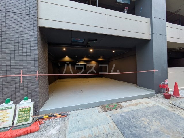 21/30 エントランス