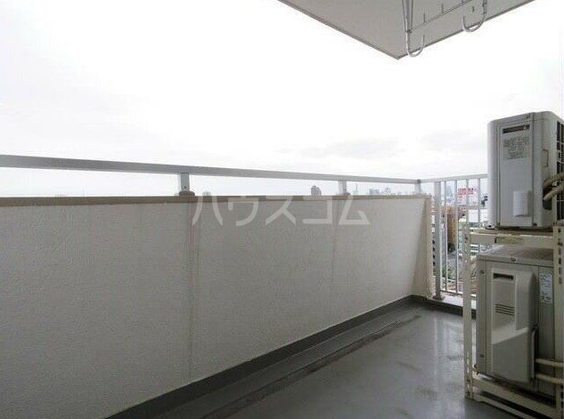 13/18 バルコニー