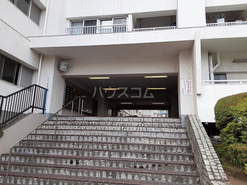 17/18 エントランス