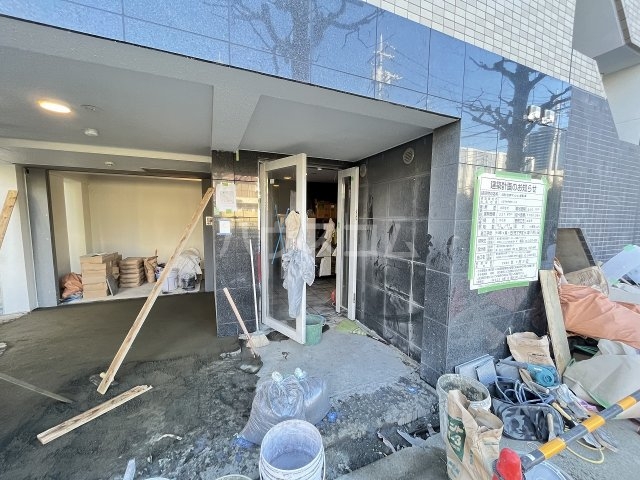 21/30 エントランス