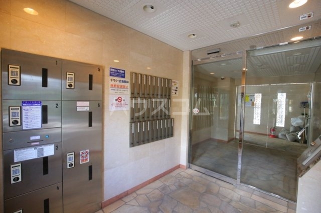 20/26 エントランス