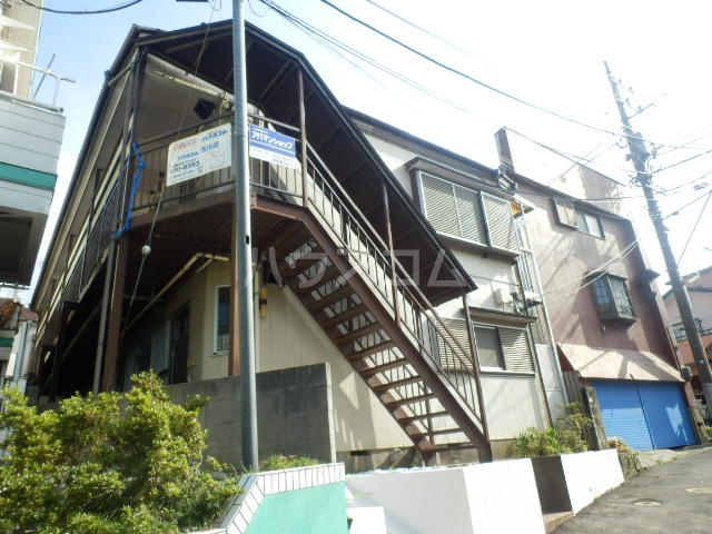 21/30 エントランス