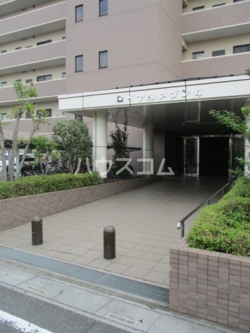 16/26 エントランス