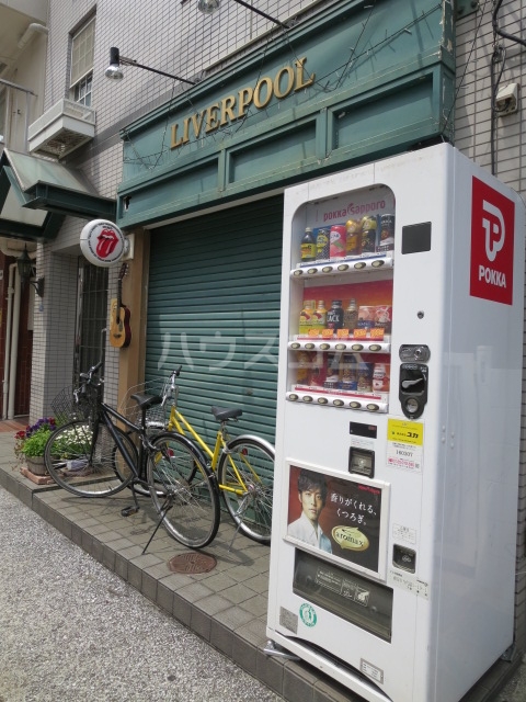 16/20 エントランス