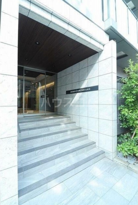 16/22 エントランス