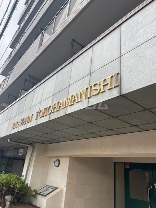 24/30 エントランス