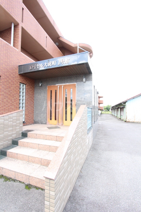 3/8 エントランス