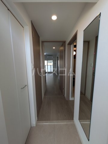 18/28 エントランス