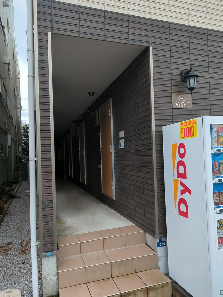 24/30 エントランス