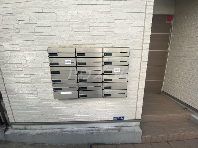 15/25 エントランス