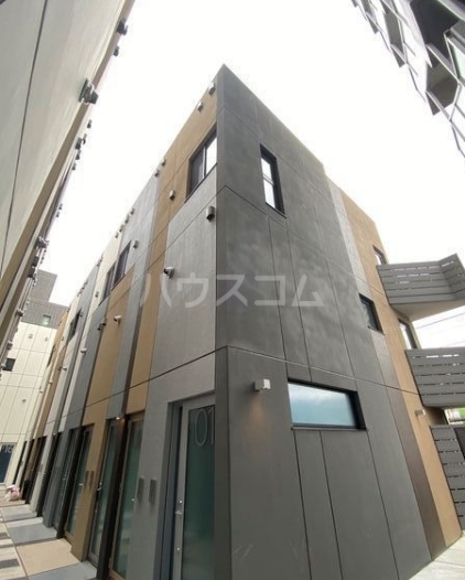 17/27 エントランス