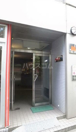 2/5 エントランス