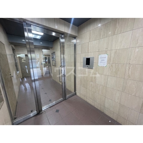 5/8 エントランス