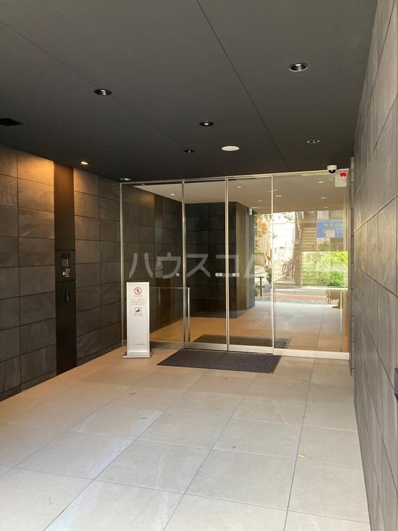 15/16 エントランス