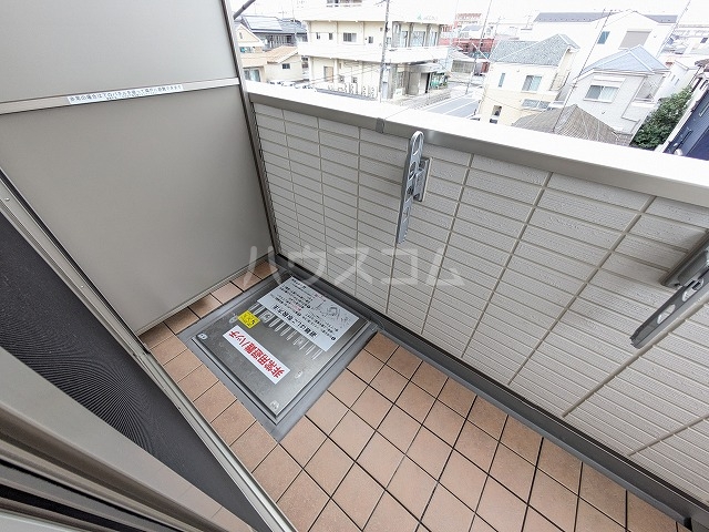 25/30 バルコニー