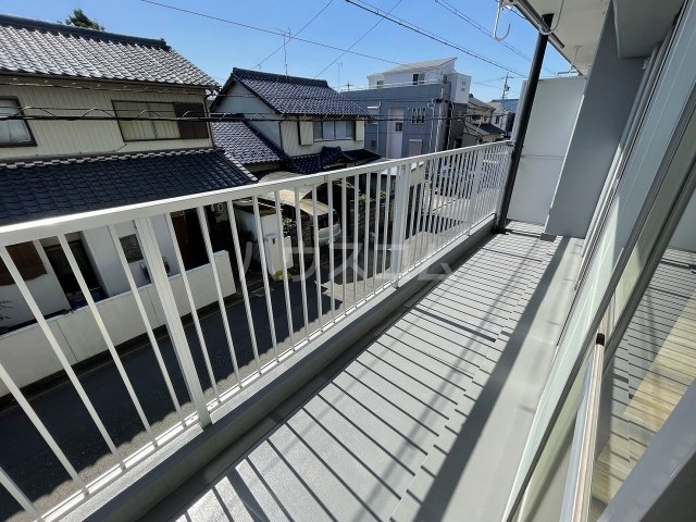 16/23 バルコニー