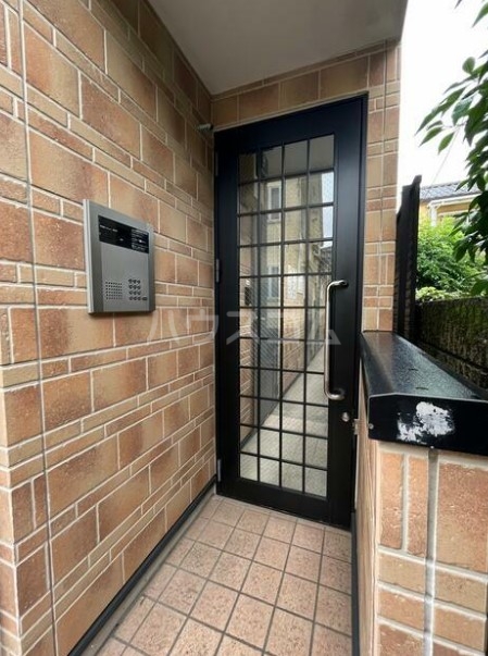 14/22 エントランス