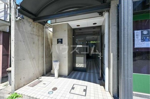 29/30 エントランス