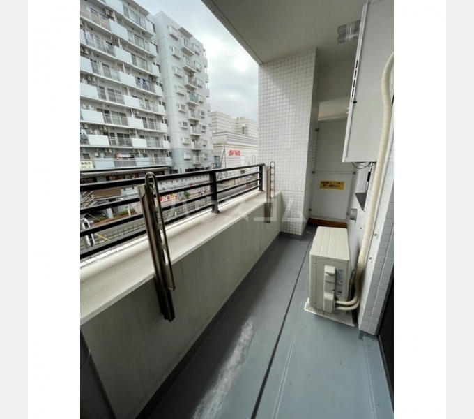 20/30 バルコニー