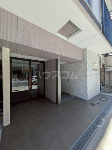 14/23 エントランス