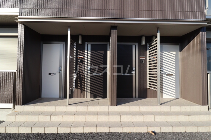 19/23 エントランス