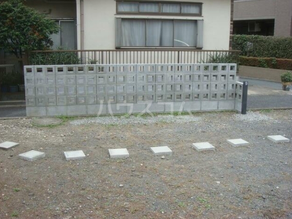 14/23 エントランス