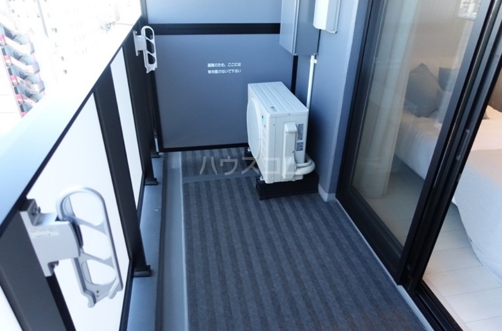 20/27 バルコニー