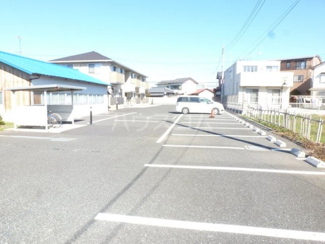 2/4 駐車場