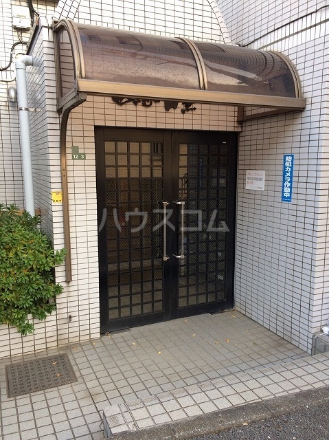 14/18 エントランス