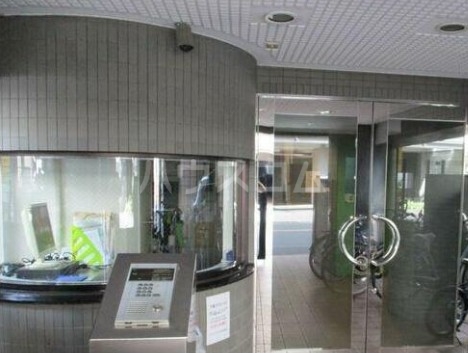 19/20 エントランス