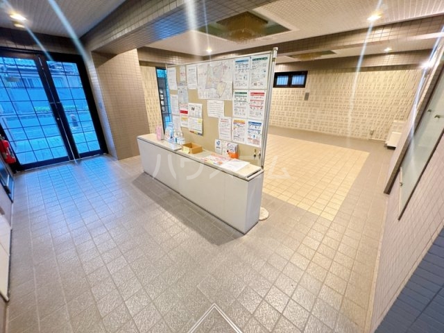 17/21 エントランス