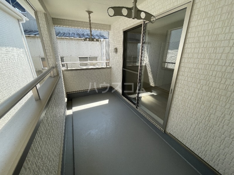 25/30 バルコニー