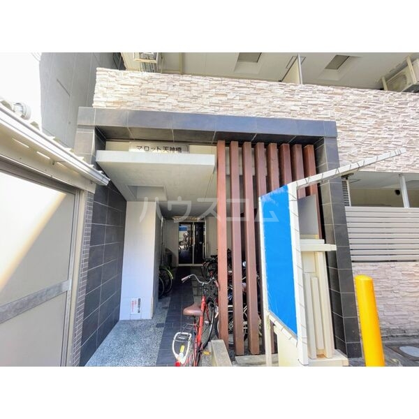 17/27 エントランス