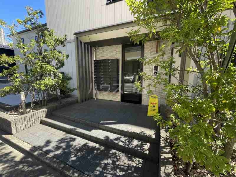 21/29 エントランス