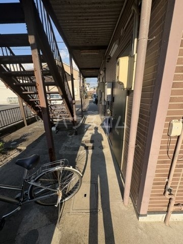 20/20 エントランス