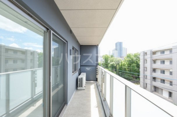 14/27 バルコニー