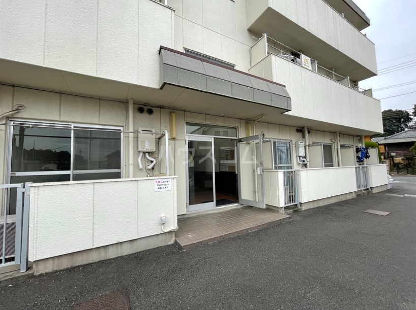 20/29 エントランス