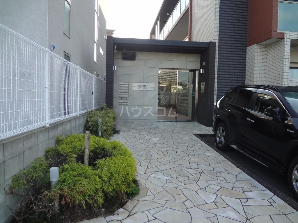 14/17 エントランス