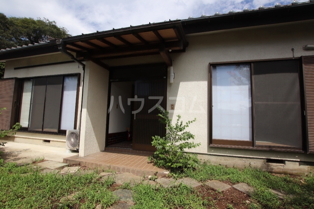 21/27 エントランス