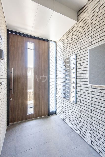 22/30 エントランス