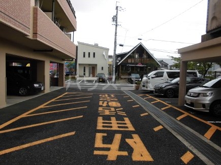 26/29 駐車場