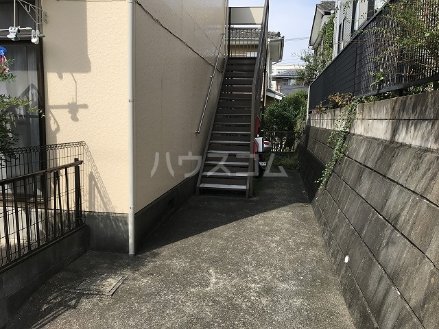 13/17 エントランス