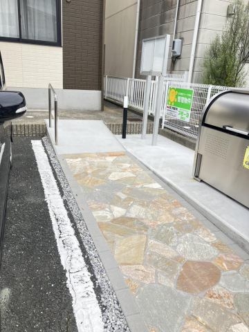 20/30 エントランス