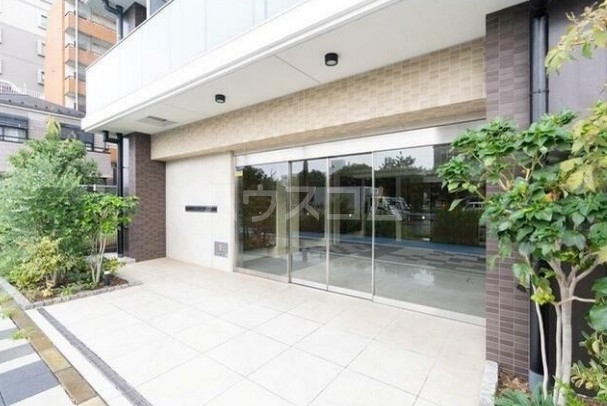 14/15 エントランス