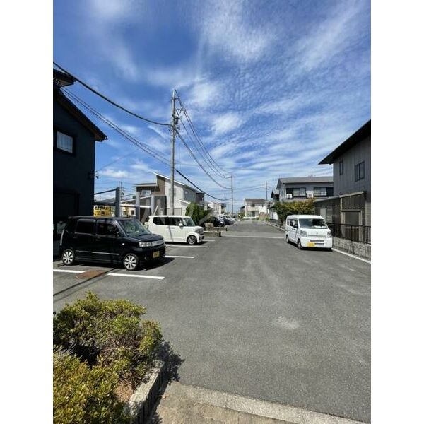 19/22 駐車場