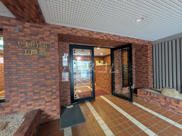 2/5 エントランス