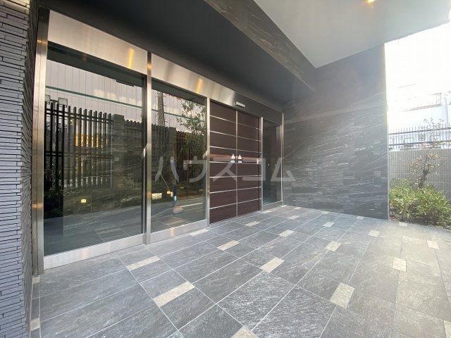 20/29 エントランス