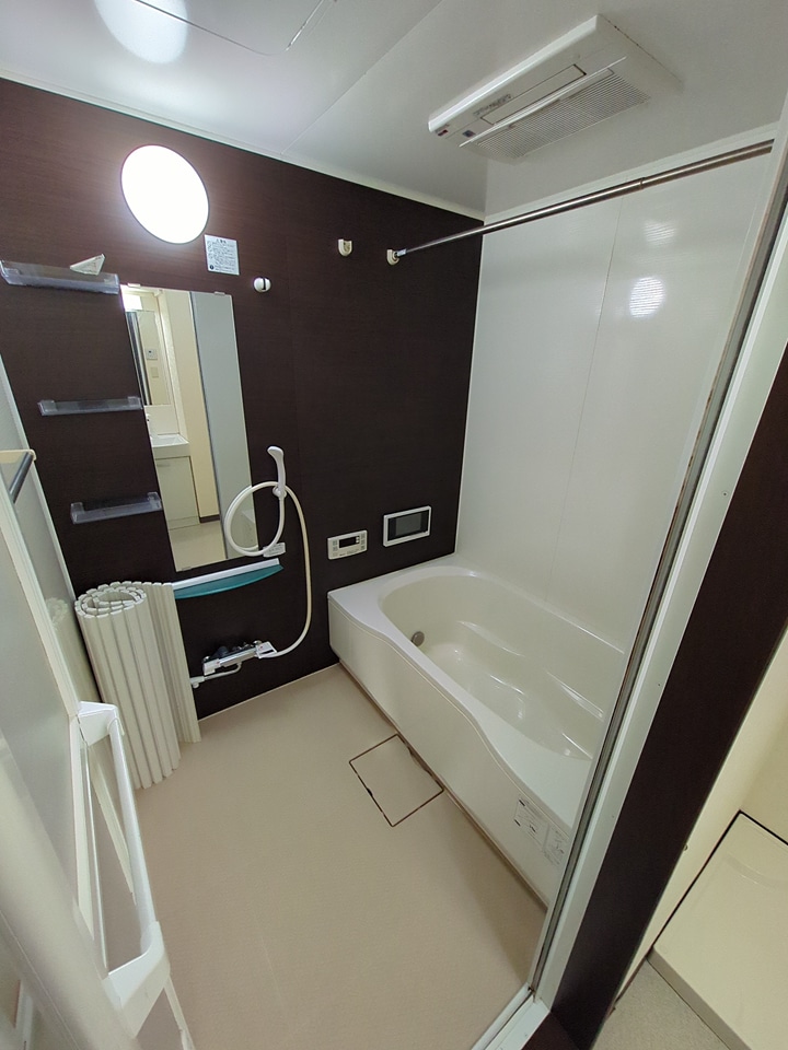 13/30 浴室